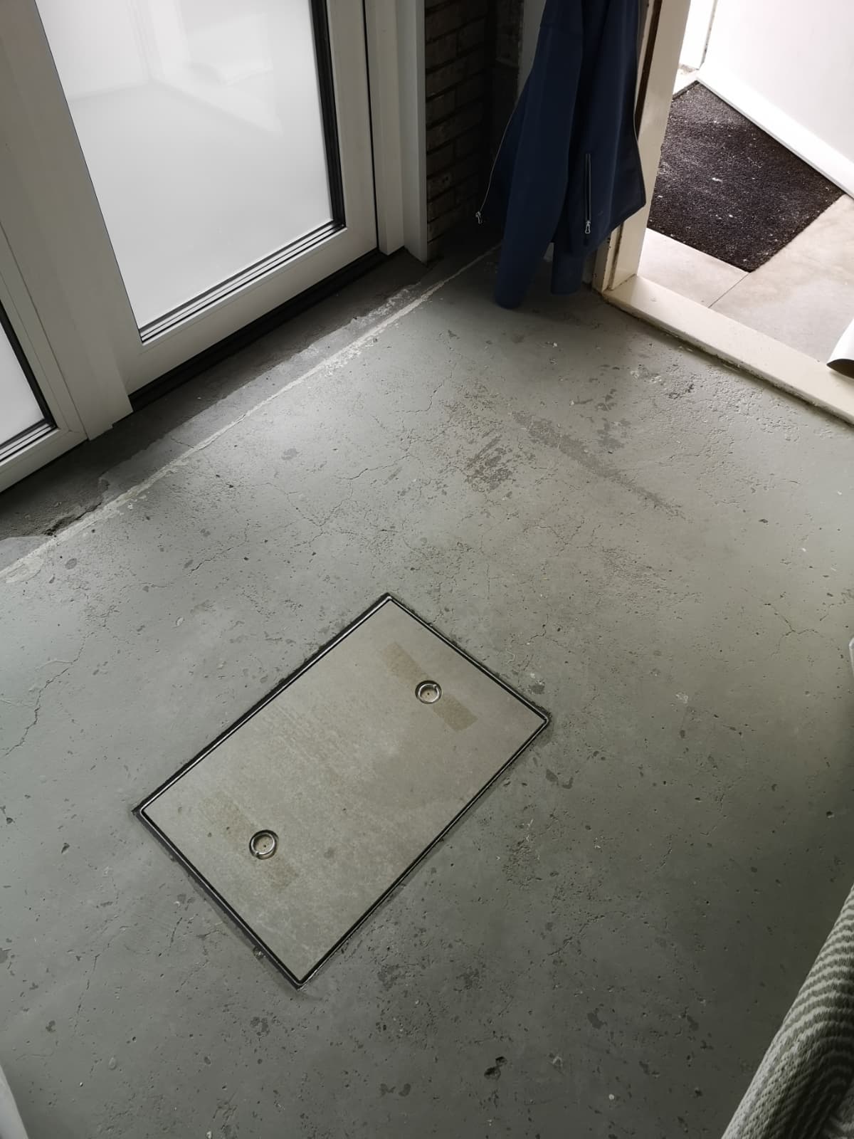 Kruipluik met heflip gegalvaniseerd staal